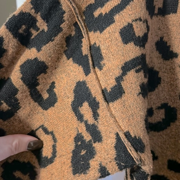 Knox Rose Women's Leopard Sweater Size Extra Small - Picture 3 of 5